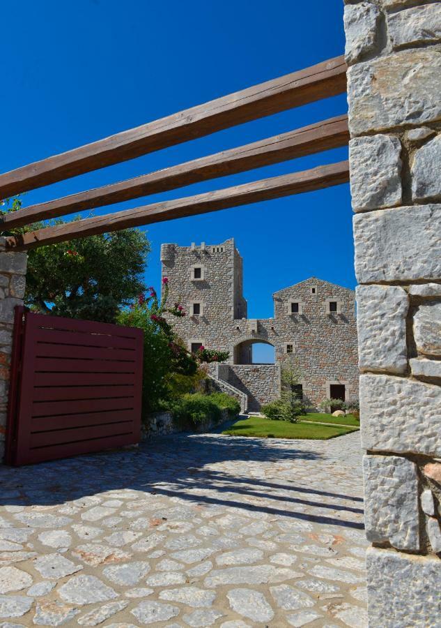 Focalion Castle Luxury Suites Pyrgos Dirou Exterior photo